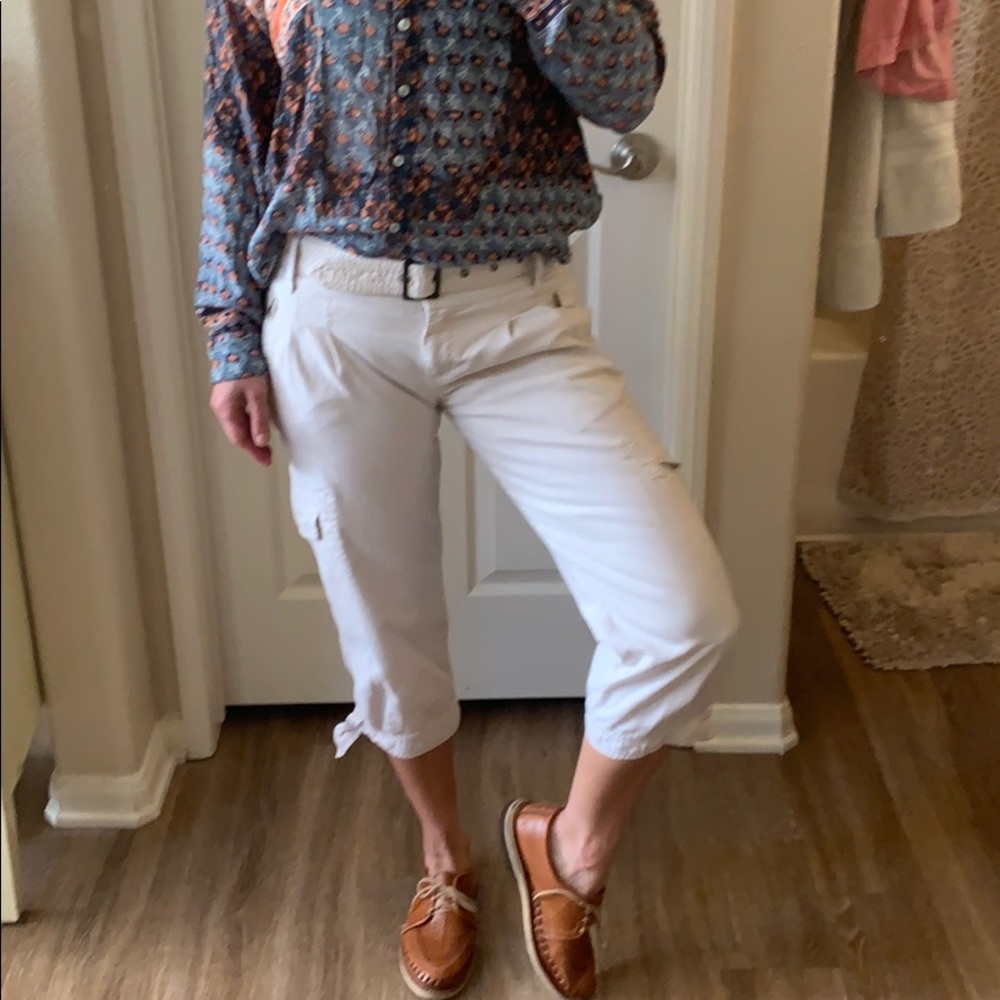 French Connection pleated crop/Capri pant